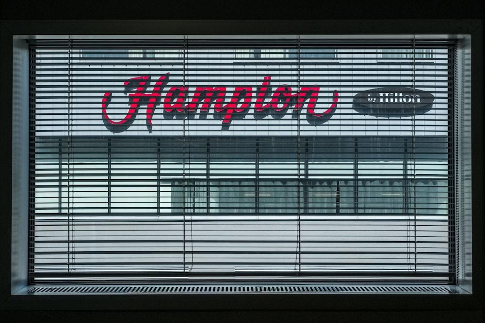 Hampton By Hilton London Gatwick Airport Hotel