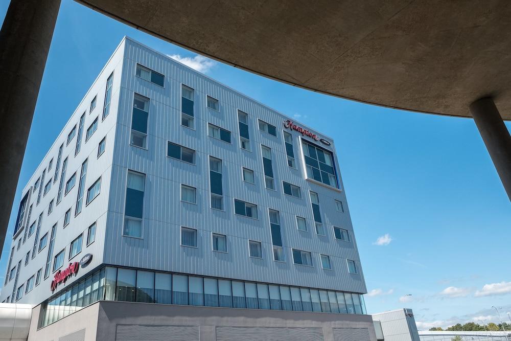 Hampton By Hilton London Gatwick Airport Hotel 3*