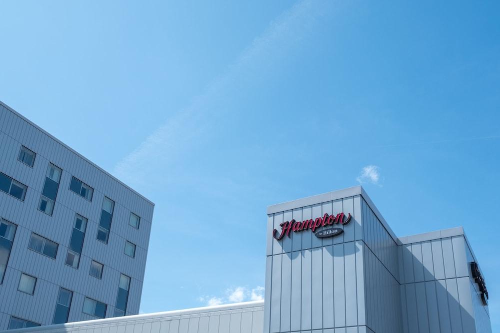 Hampton By Hilton London Gatwick Airport