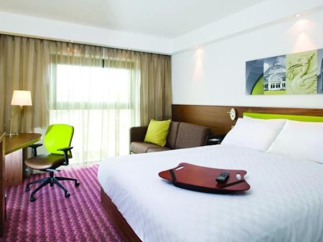 Hampton By Hilton London Gatwick Airport 3*