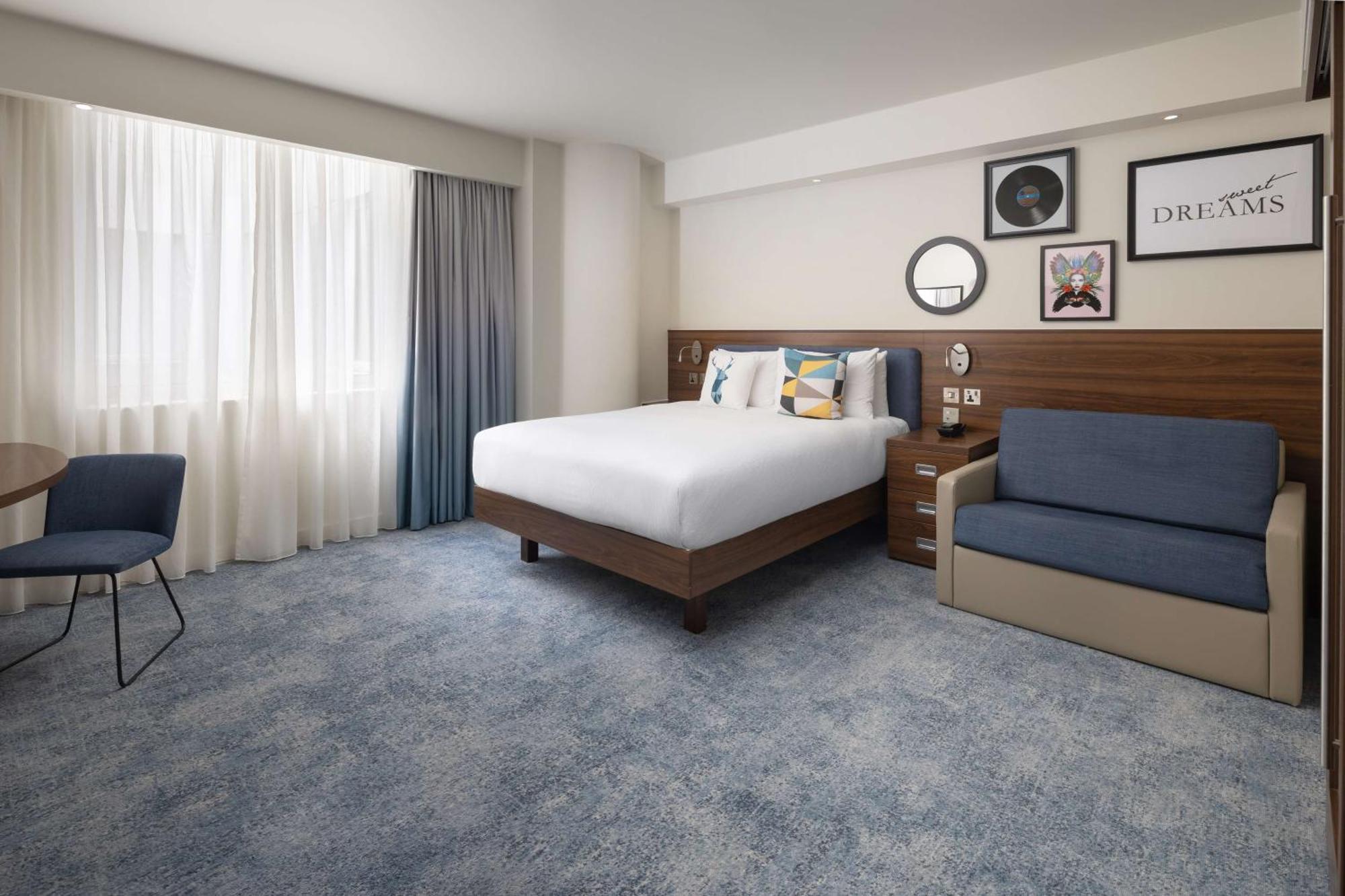 Hotel Hampton By Hilton London Gatwick Airport