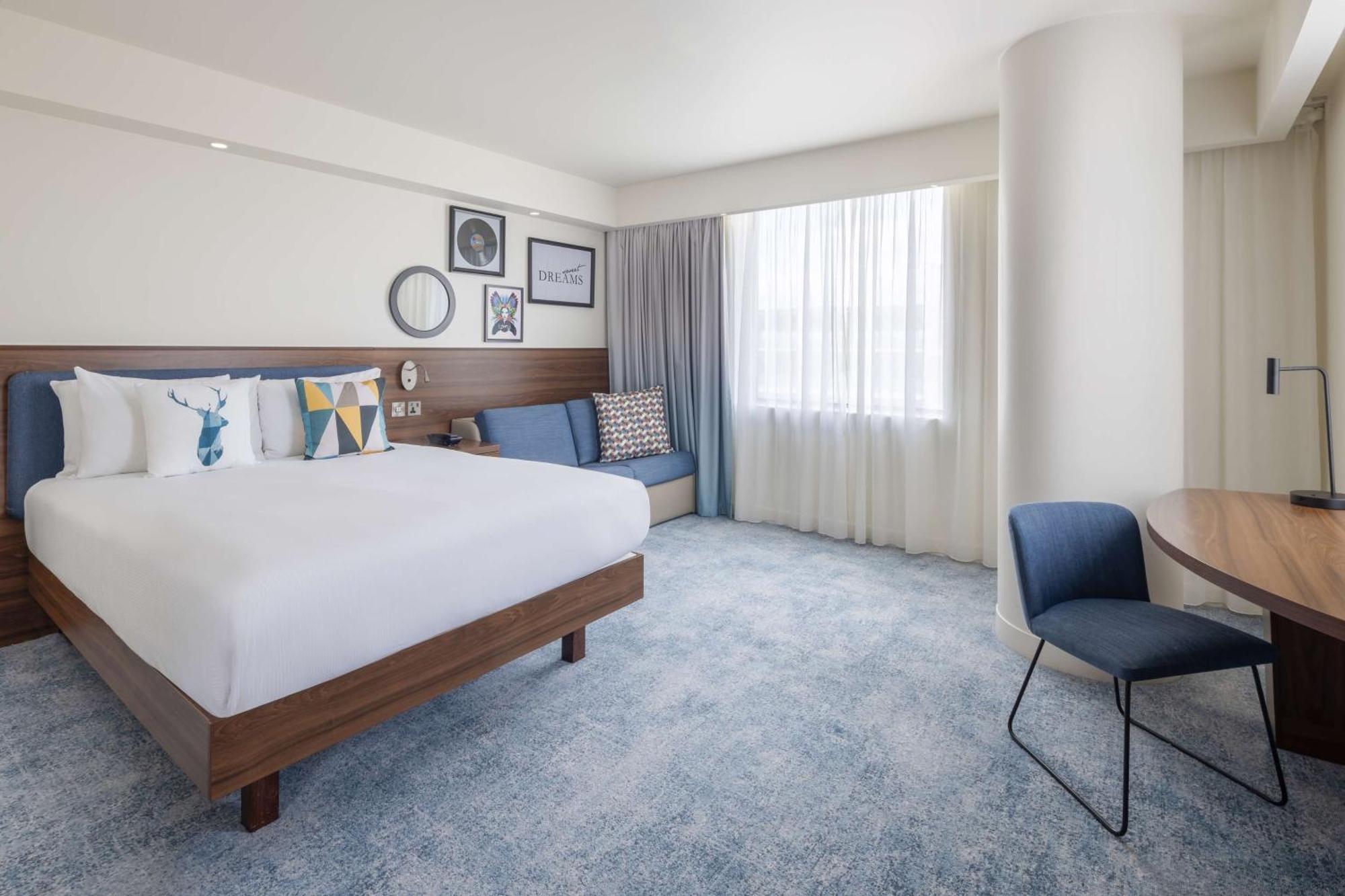 Hampton By Hilton London Gatwick Airport Hotel 3*