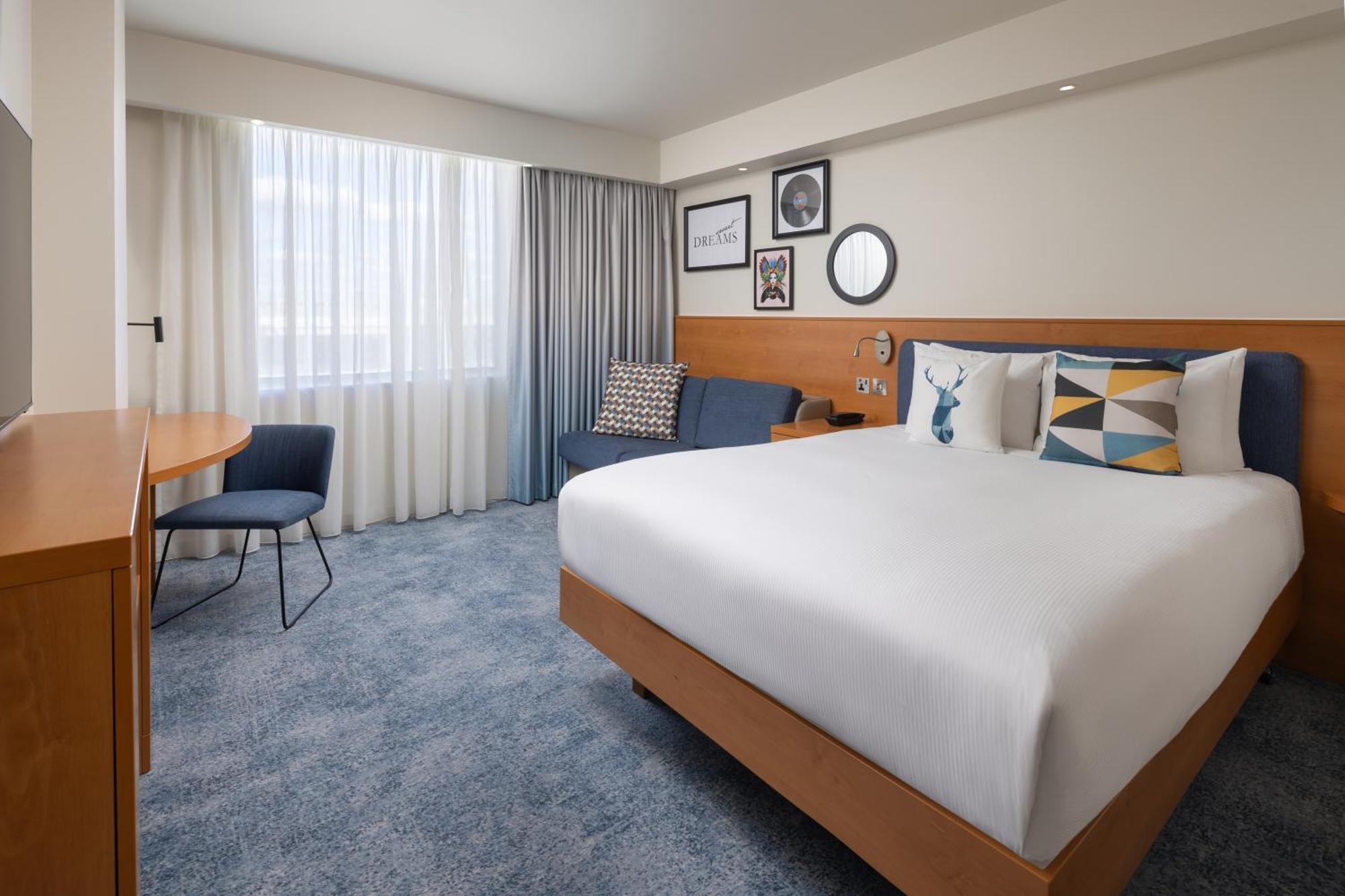 Hotel Hampton By Hilton London Gatwick Airport 3*