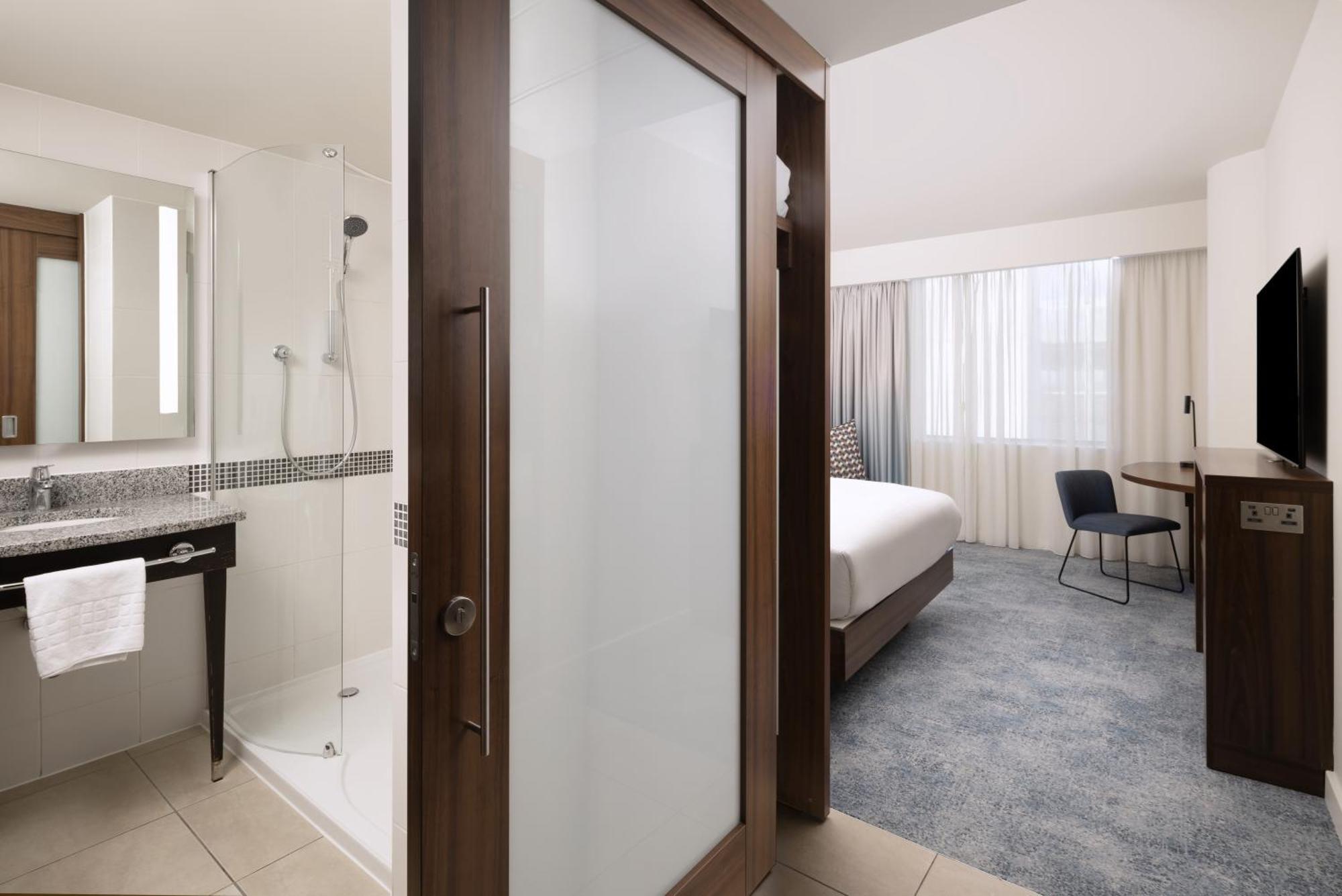 Hampton By Hilton London Gatwick Airport Hotel