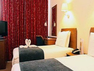 Hotel Hampton By Hilton London Gatwick Airport 3*